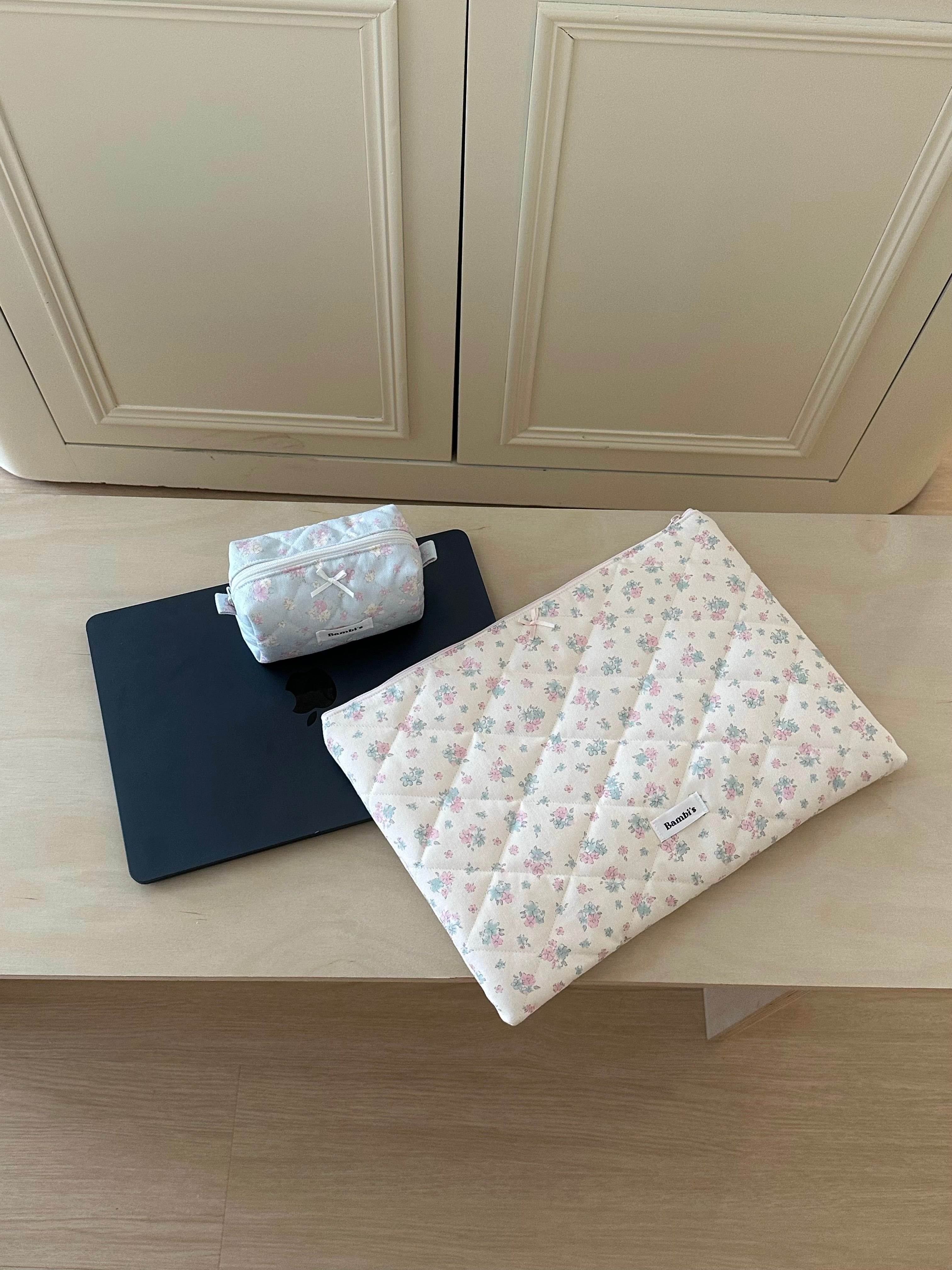 Blossom 2.0 Cream Laptop Sleeve
